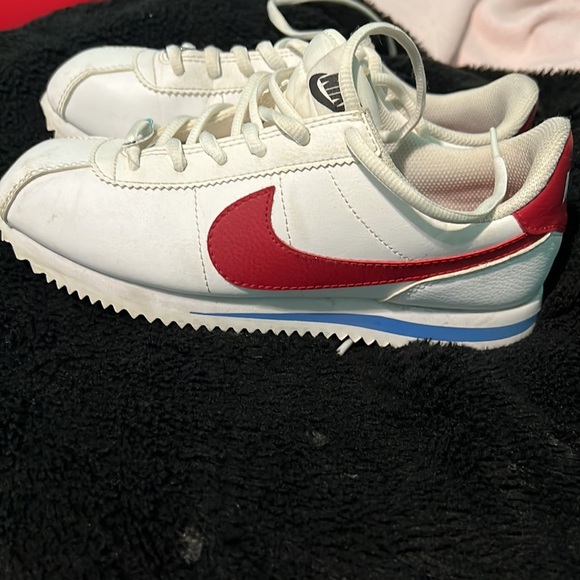 Pre-owned - Picture 2 of 4